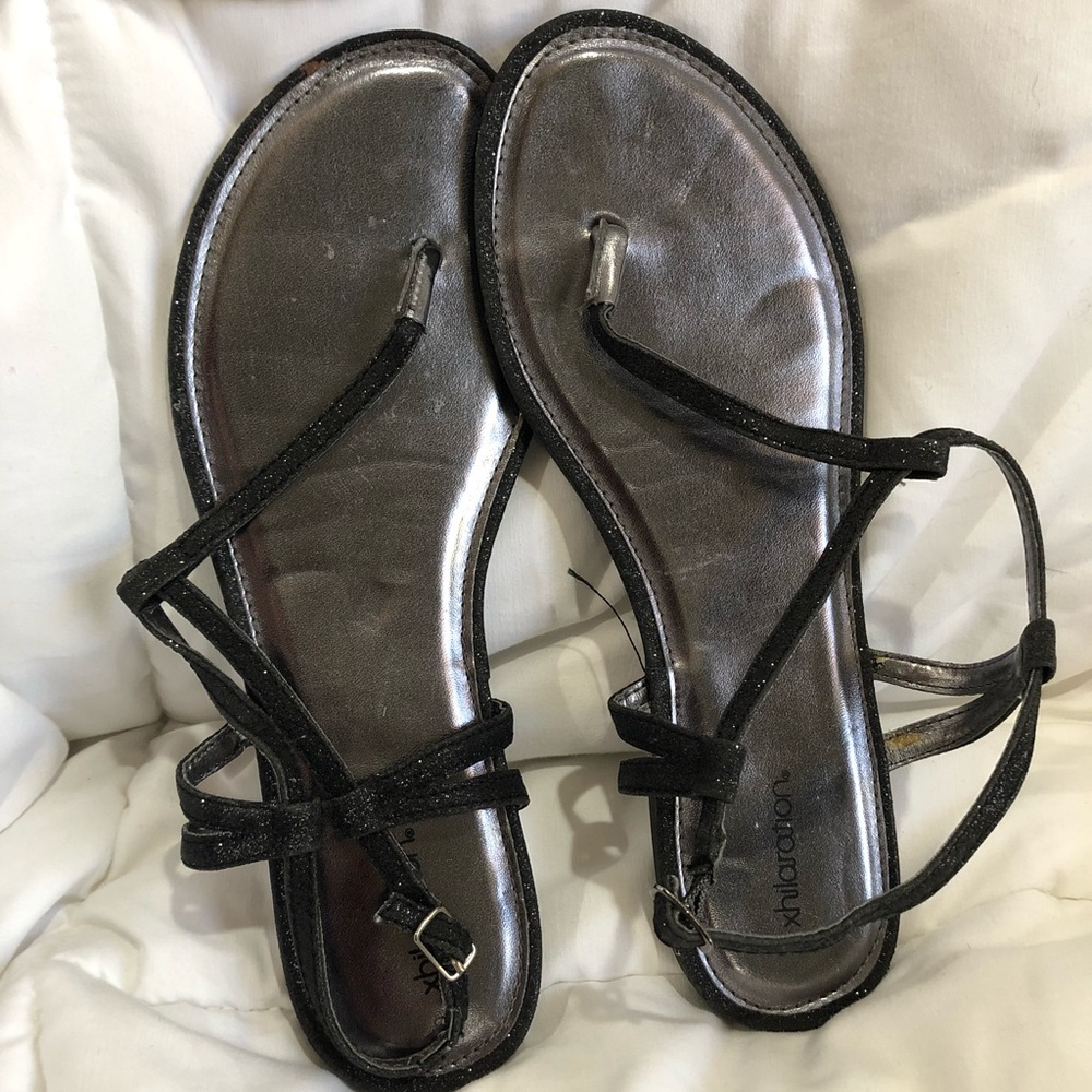 🖤Metallic Sandals🖤 - Picture 2 of 3